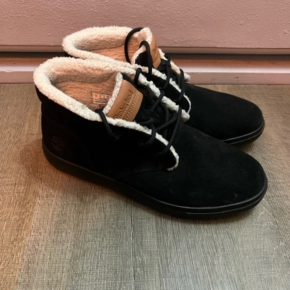 Timberland - Black Suede Ankle Boots with Cream Lining - Picture 3 of 6